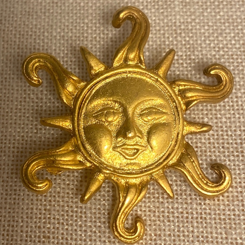 Vintage gold sun brooch smiling sun pin gold matte 80s 90s jewelry boho - Picture 7 of 11